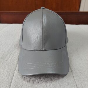 David and Young Gray Faux Leather Hat One Size